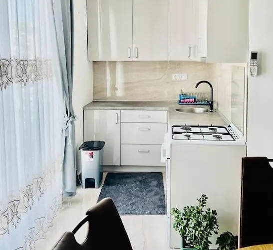 Apartment Lux Milenium Apartmans *